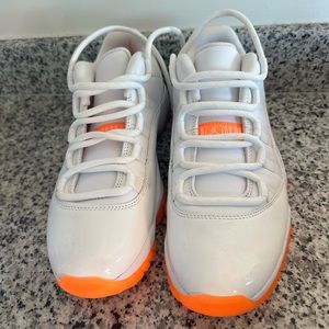 Jordan 11 Retro Low